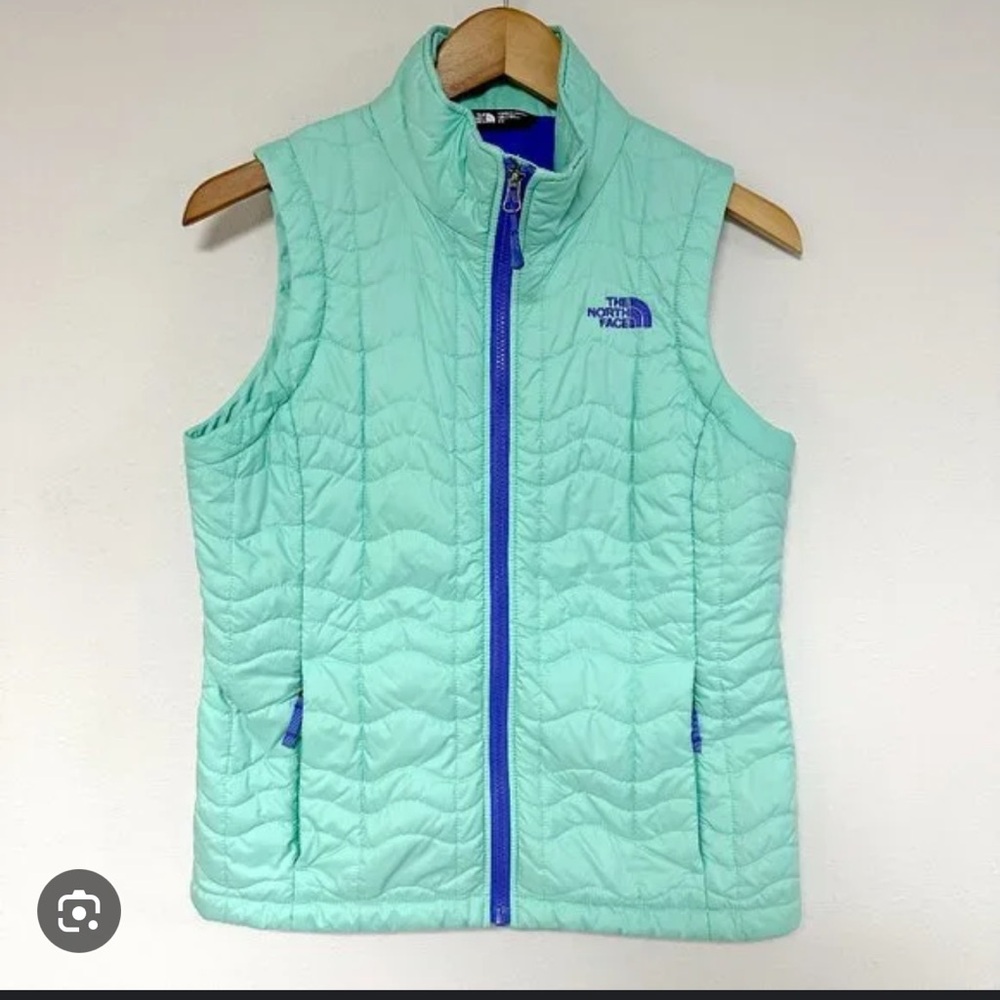 Nike Women's Aqua Blue Quilted Vest NWT